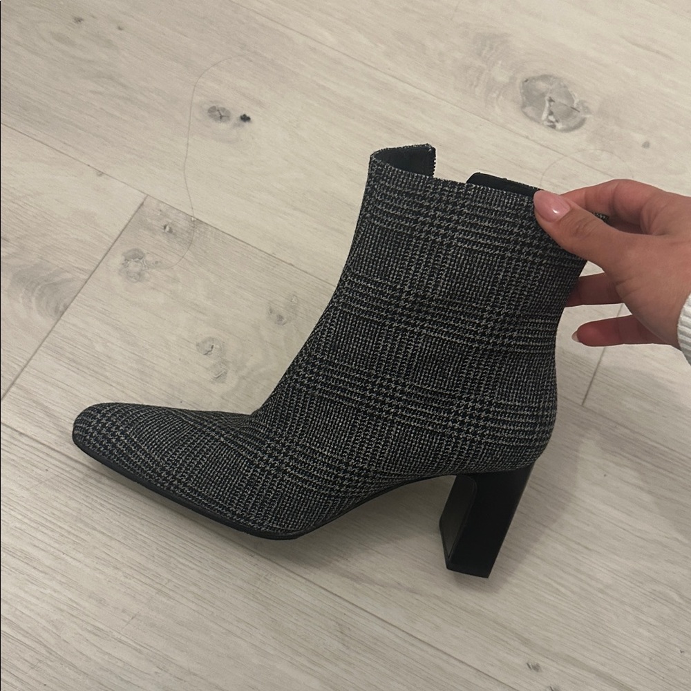 Balenciaga boots size 36 never used, just around house to try them on
